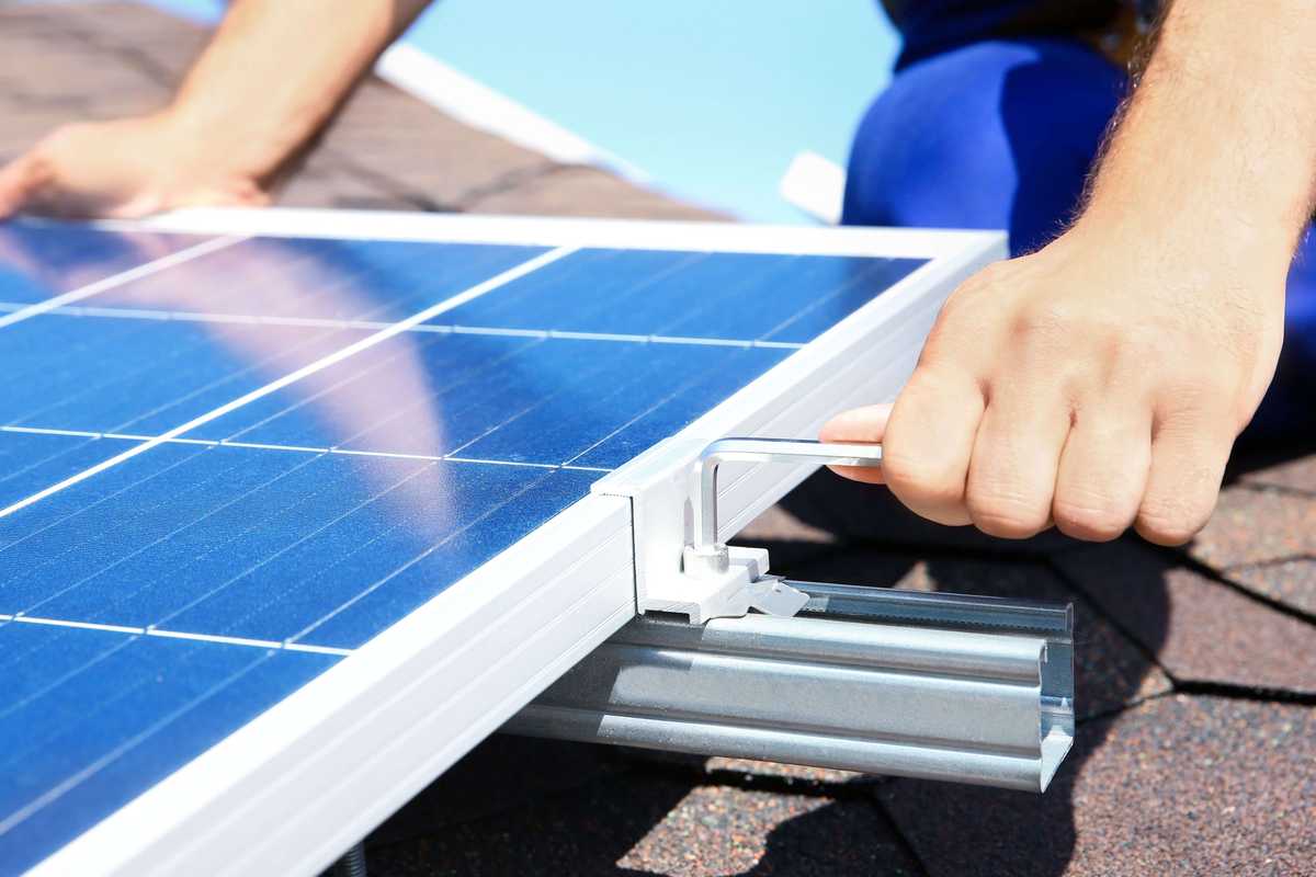 How to Install Solar Panels in 2023